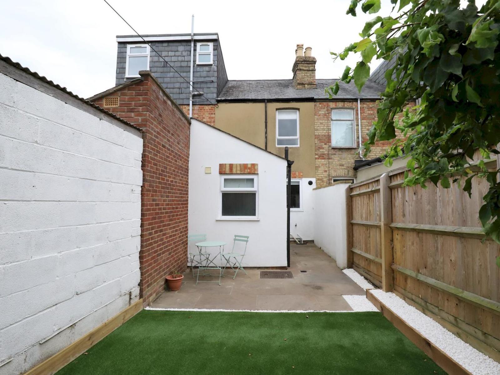 Villa Sunny Victorian 2Br Townhouse Oxford Pass The Keys Extérieur photo